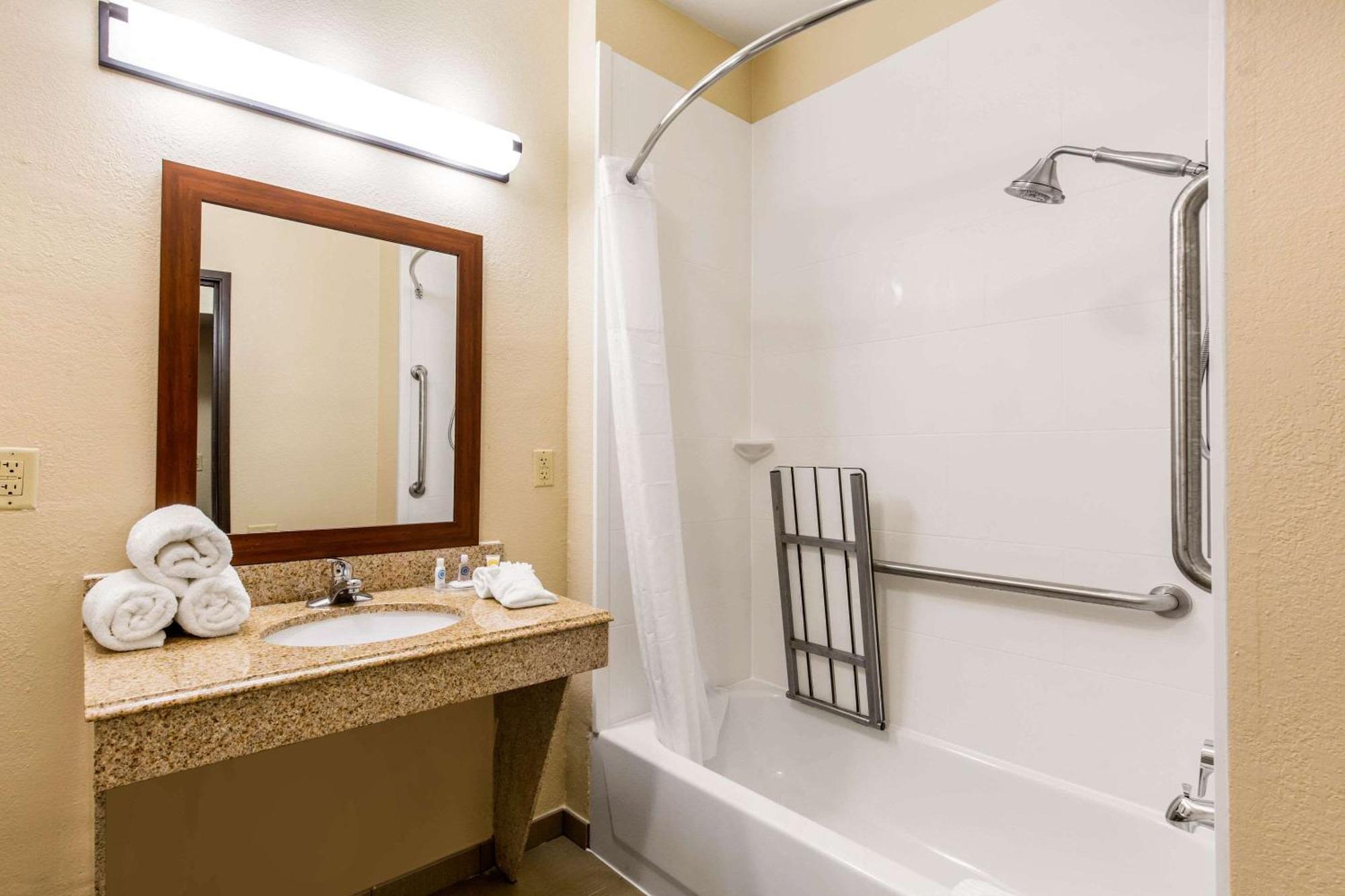 Comfort Inn & Suites Iah Bush Airport - East Humble Zewnętrze zdjęcie